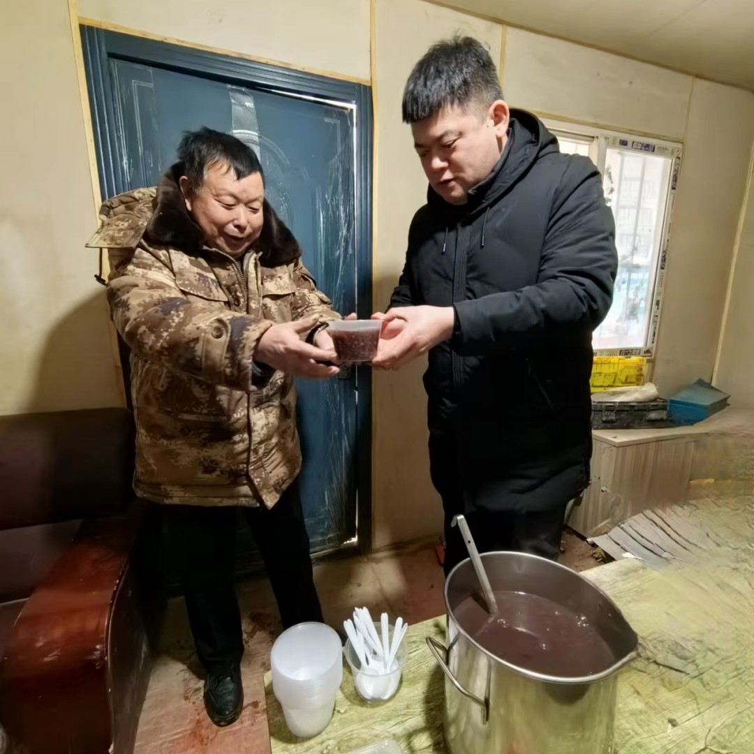 關(guān)愛“粥”到，情暖臘八